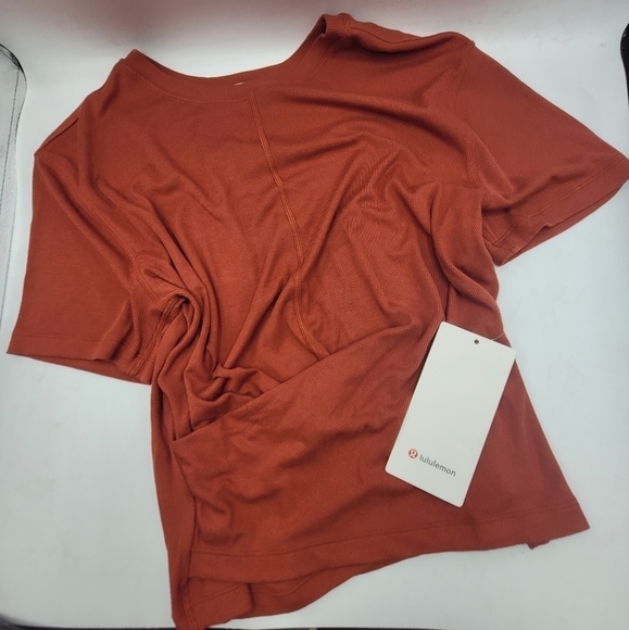 Lululemon Ribbed Modal-Silk Blend Reversible Tee In Cayenne Size 4. - Picture 9 of 16